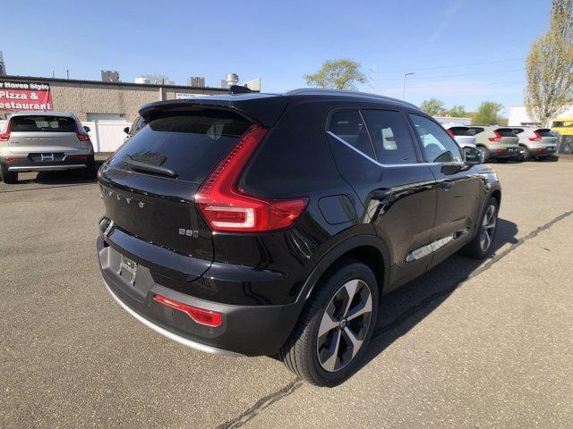 new 2025 Volvo XC40 car, priced at $45,800