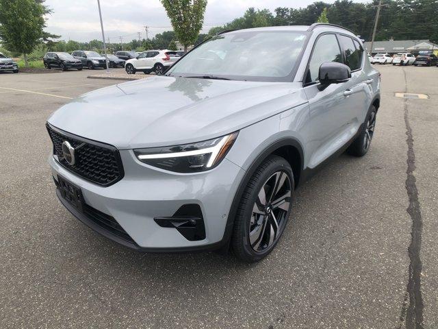 new 2025 Volvo XC40 car, priced at $50,565