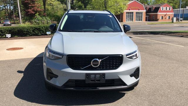new 2024 Volvo XC40 car, priced at $42,095