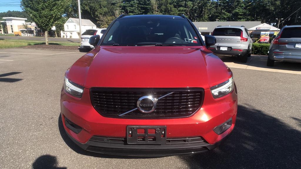 used 2021 Volvo XC40 car, priced at $27,495