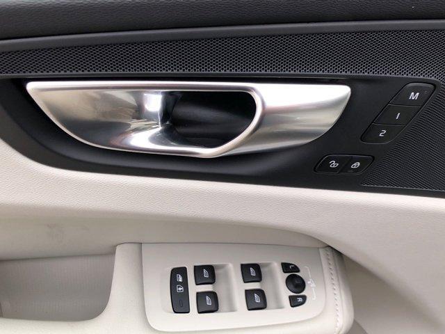 new 2025 Volvo XC60 Plug-In Hybrid car, priced at $63,445