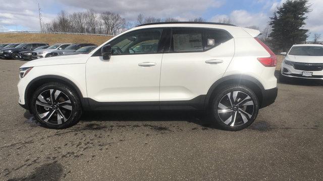 new 2024 Volvo XC40 car, priced at $45,750