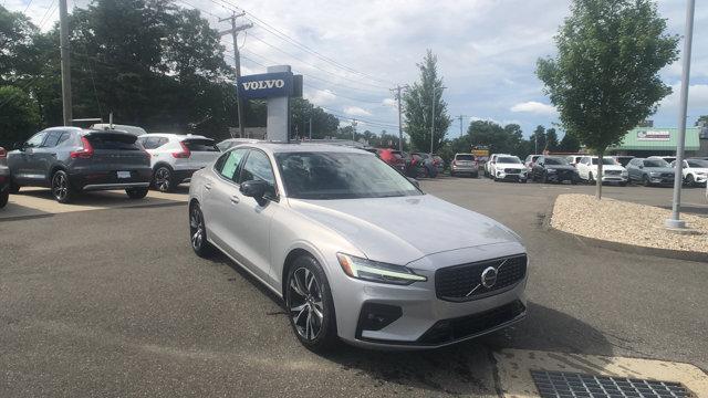 new 2024 Volvo S60 car, priced at $37,795