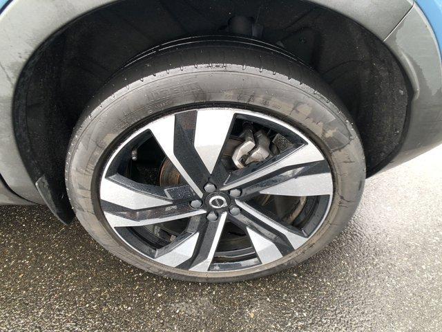 used 2023 Volvo XC40 car, priced at $34,876
