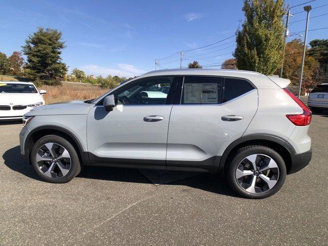 new 2025 Volvo XC40 car, priced at $44,515