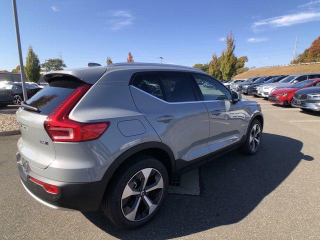 new 2025 Volvo XC40 car, priced at $44,515