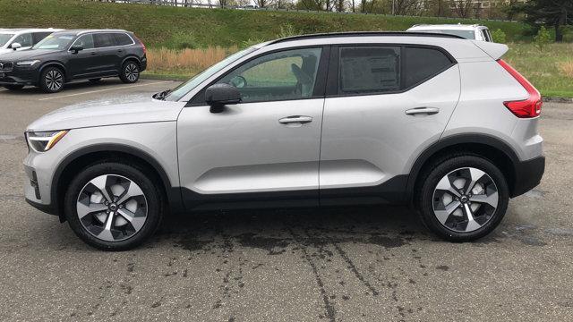 new 2024 Volvo XC40 car, priced at $47,545
