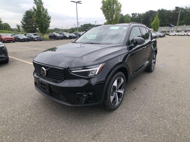 new 2025 Volvo XC40 car, priced at $47,315