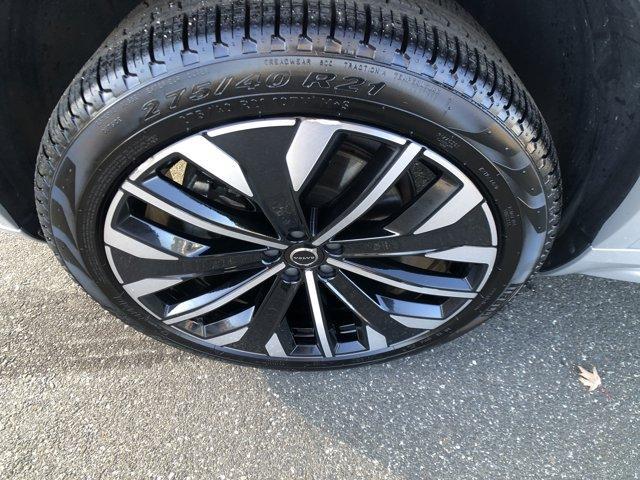 used 2025 Volvo XC90 car, priced at $50,675