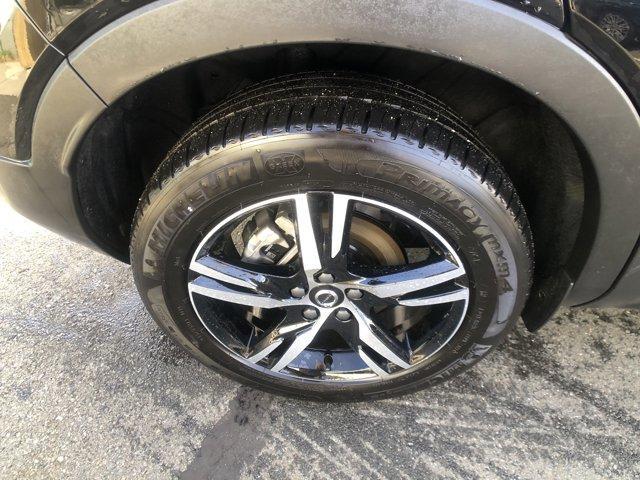 used 2025 Volvo XC40 car, priced at $34,999