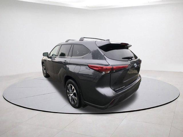 used 2021 Toyota Highlander Hybrid car, priced at $29,395