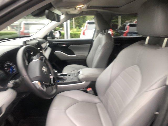 used 2021 Toyota Highlander Hybrid car, priced at $29,395
