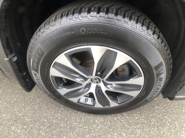 used 2021 Toyota Highlander Hybrid car, priced at $29,395