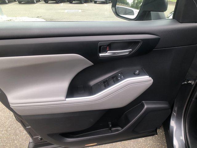 used 2021 Toyota Highlander Hybrid car, priced at $29,395