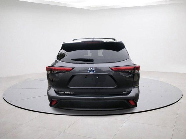 used 2021 Toyota Highlander Hybrid car, priced at $29,395