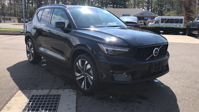 new 2024 Volvo XC40 car, priced at $45,305