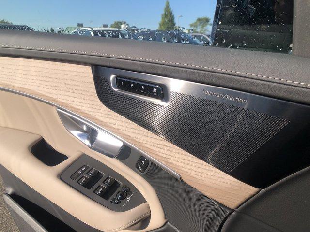 new 2026 Volvo XC90 Plug-In Hybrid car, priced at $81,875