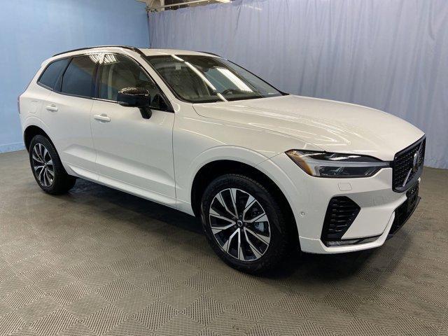 new 2025 Volvo XC60 car