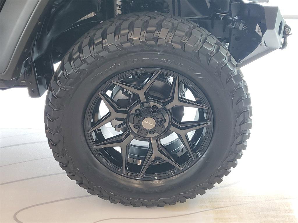new 2025 Jeep Wrangler car, priced at $51,973