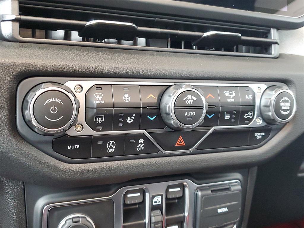 new 2025 Jeep Wrangler car, priced at $51,973