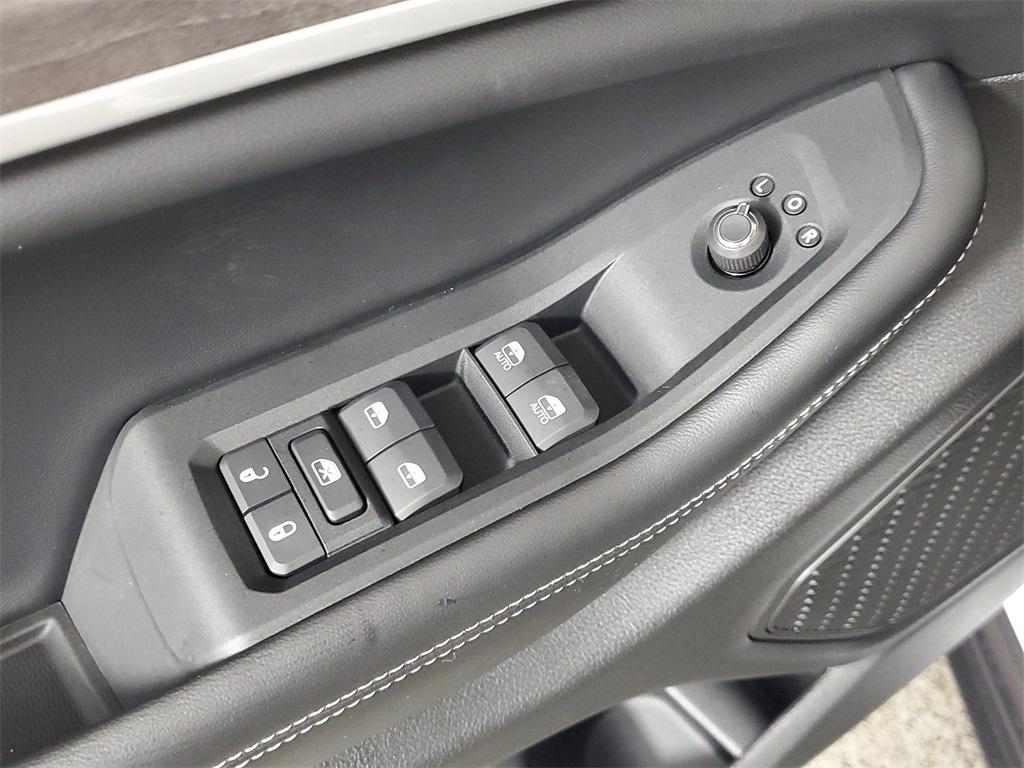 new 2025 Jeep Grand Cherokee car, priced at $45,583