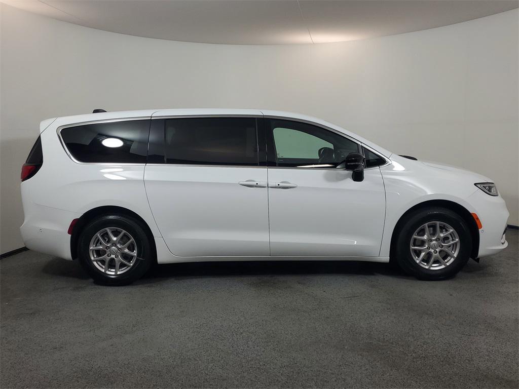 new 2025 Chrysler Pacifica car, priced at $41,475