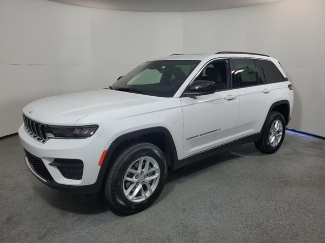 new 2025 Jeep Grand Cherokee car, priced at $33,497