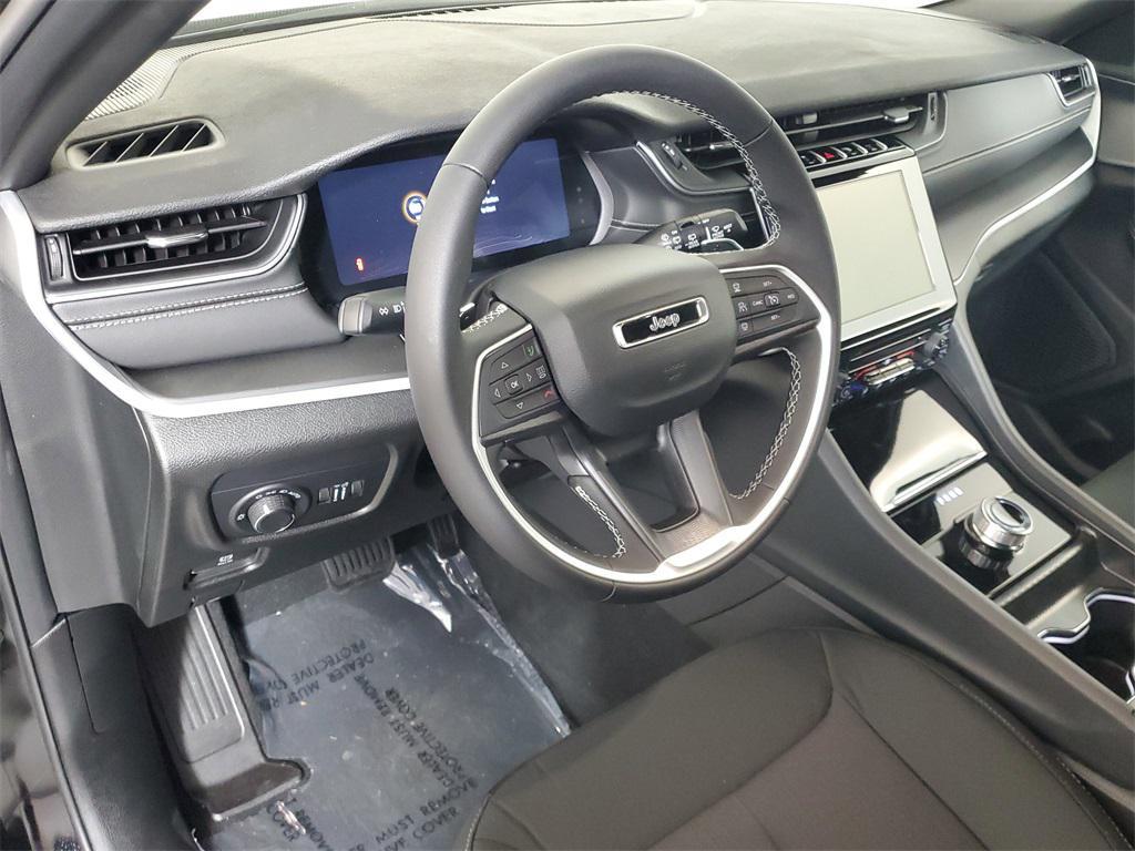 new 2025 Jeep Grand Cherokee car, priced at $32,491