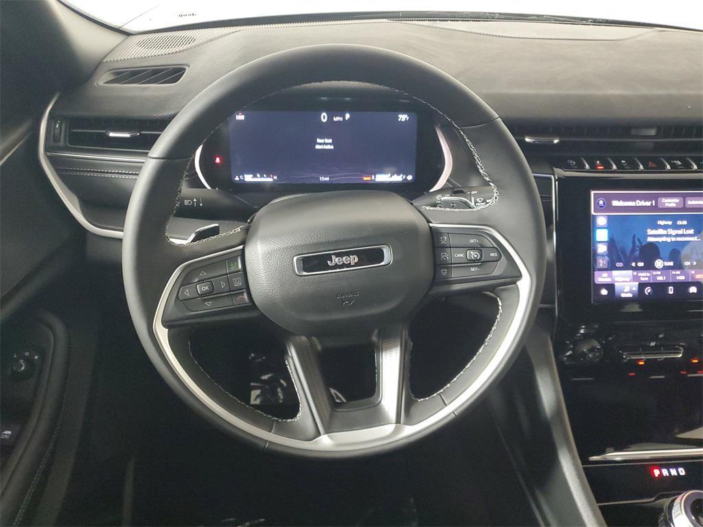 new 2025 Jeep Grand Cherokee car, priced at $42,725