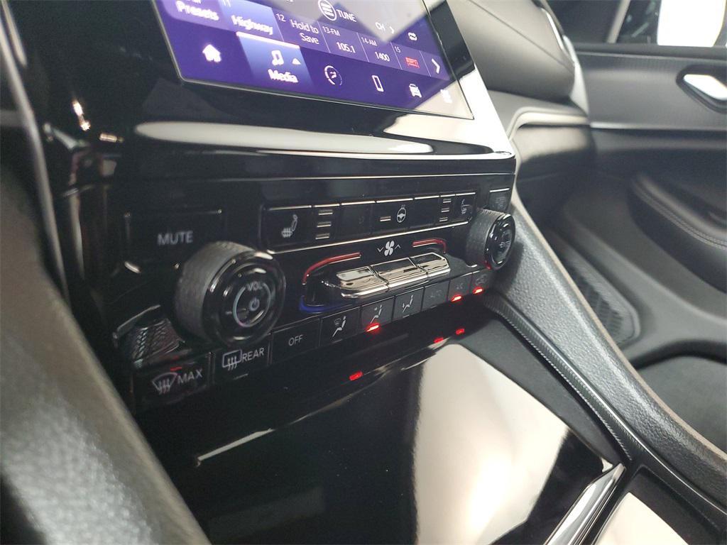 new 2025 Jeep Grand Cherokee car, priced at $42,725