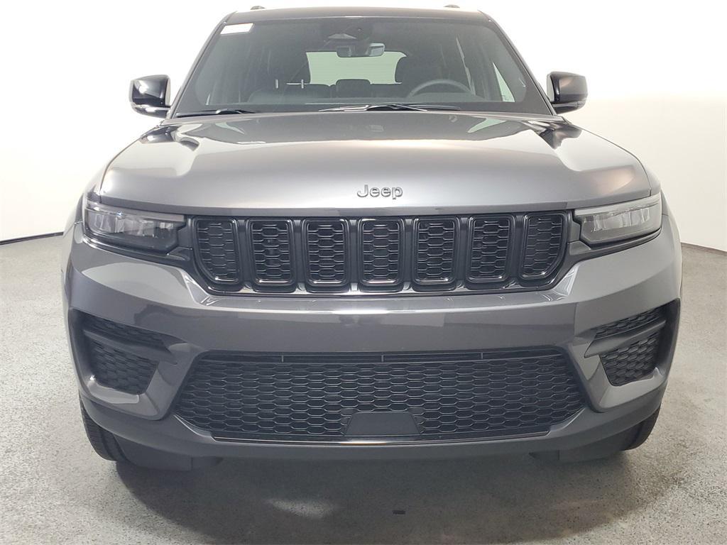 new 2025 Jeep Grand Cherokee car, priced at $42,725