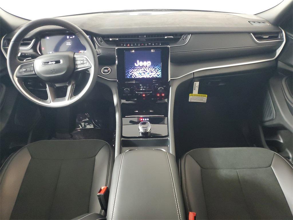 new 2025 Jeep Grand Cherokee car, priced at $42,725