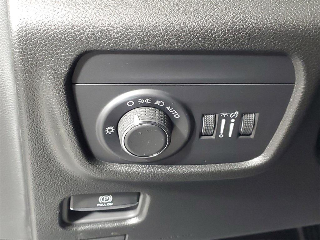 new 2025 Jeep Grand Cherokee car, priced at $34,348