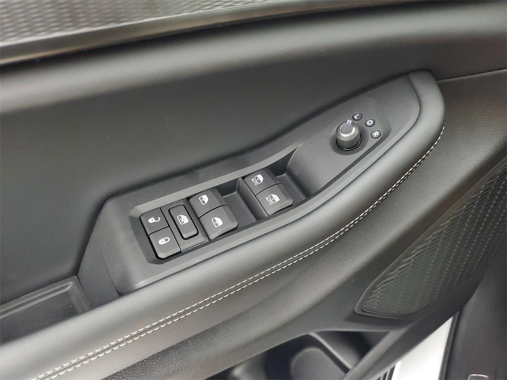 new 2025 Jeep Grand Cherokee car, priced at $34,348