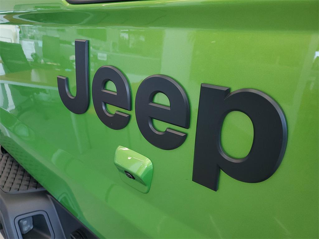 new 2025 Jeep Gladiator car, priced at $46,857