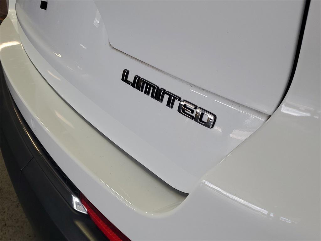 used 2022 Jeep Grand Cherokee L car, priced at $22,788