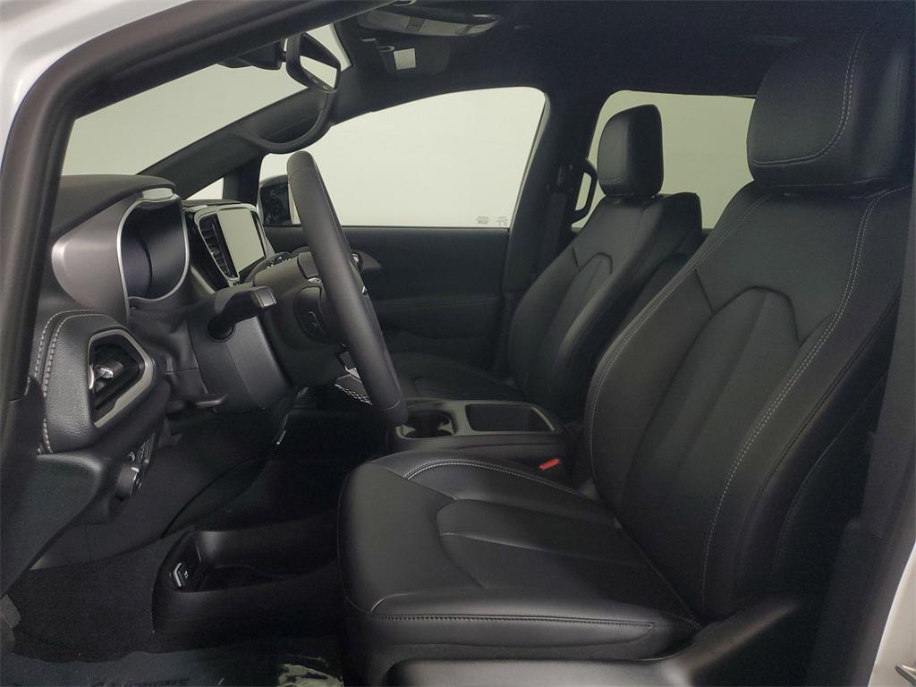 new 2026 Chrysler Pacifica car, priced at $45,610