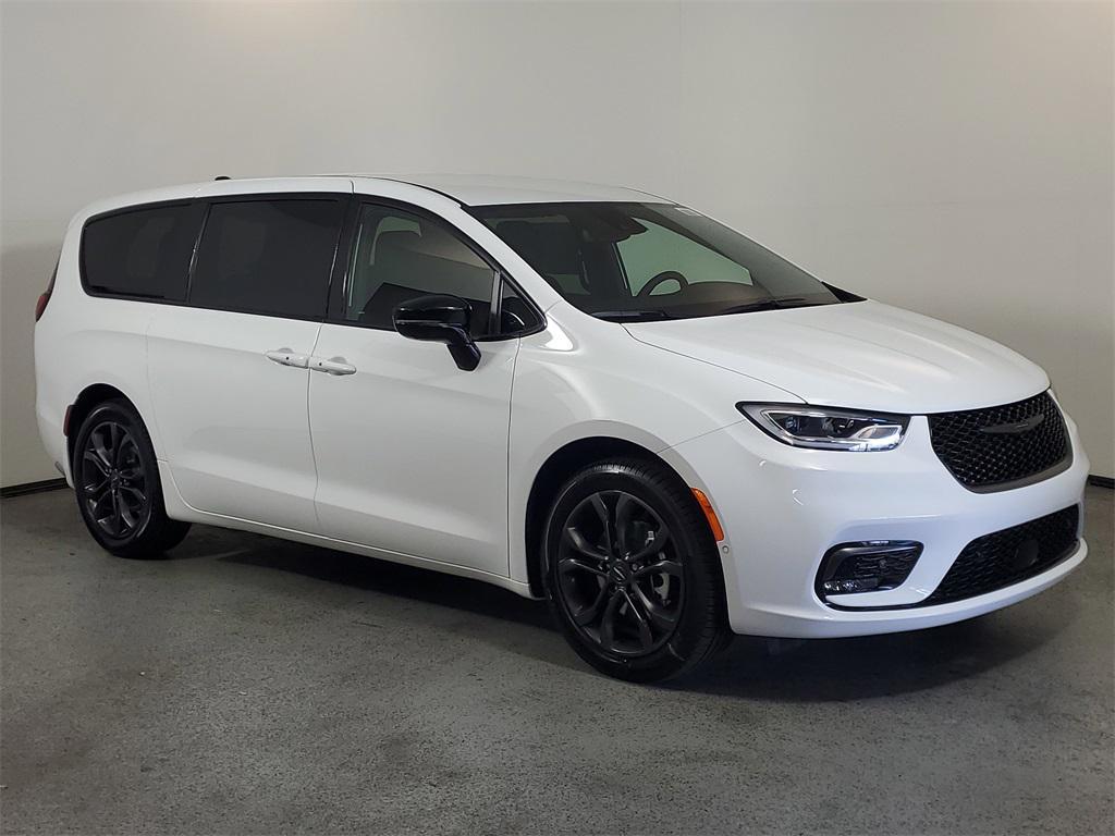 new 2026 Chrysler Pacifica car, priced at $45,610