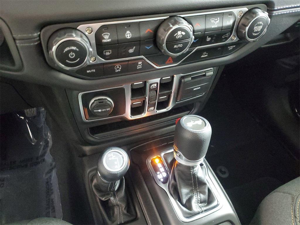new 2025 Jeep Wrangler car, priced at $46,458