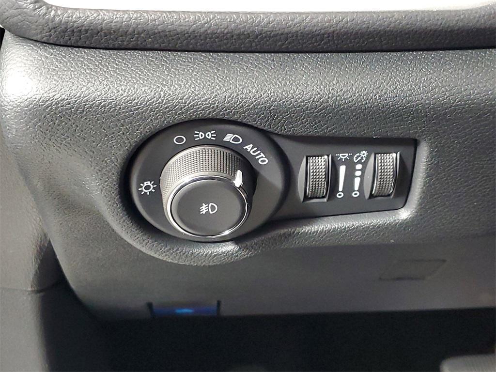 new 2026 Chrysler Pacifica car, priced at $43,460