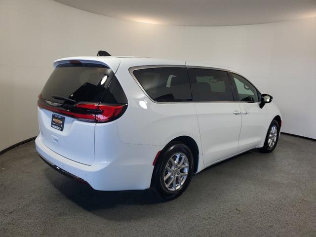 new 2025 Chrysler Pacifica car, priced at $42,140