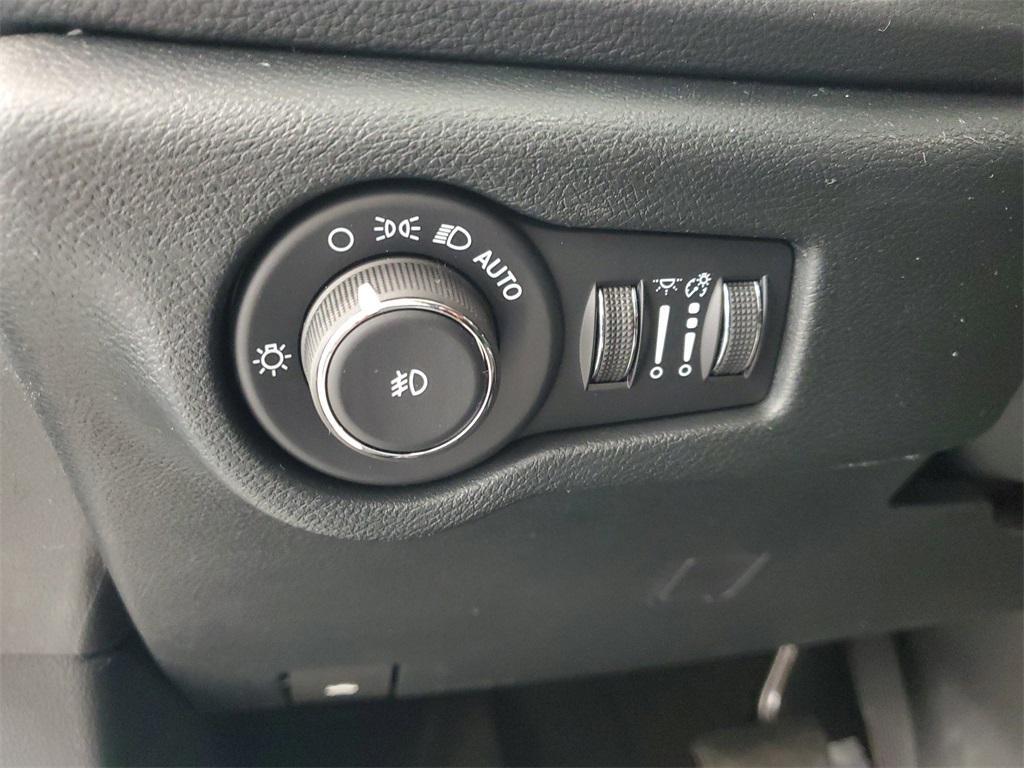 new 2026 Chrysler Pacifica car, priced at $46,822