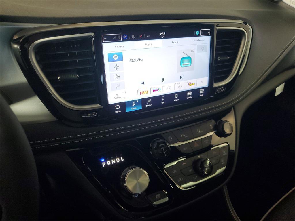 new 2026 Chrysler Pacifica car, priced at $46,822