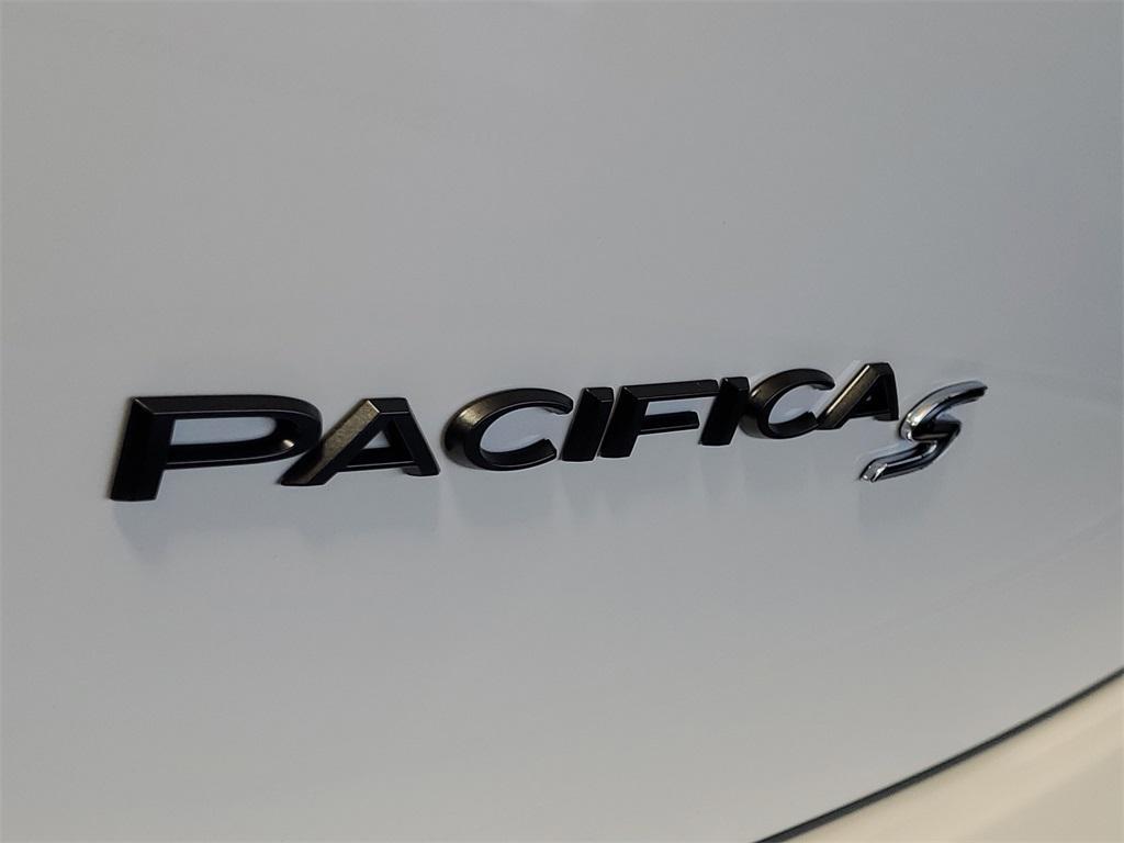 new 2026 Chrysler Pacifica car, priced at $46,822