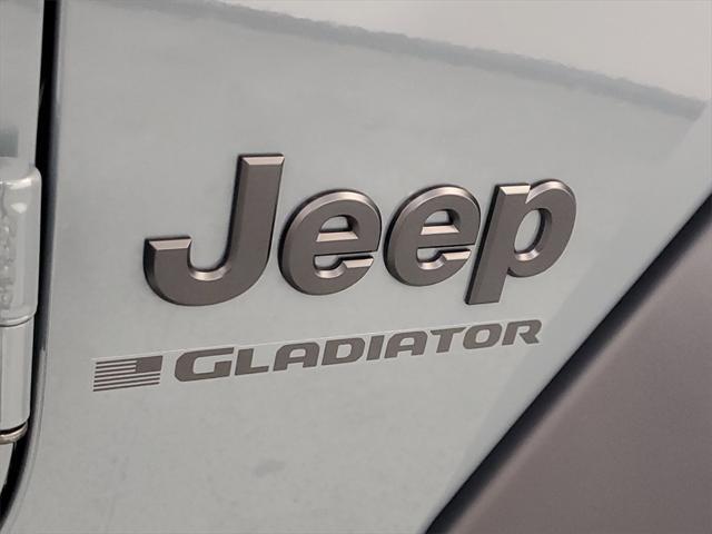 new 2025 Jeep Gladiator car, priced at $43,063