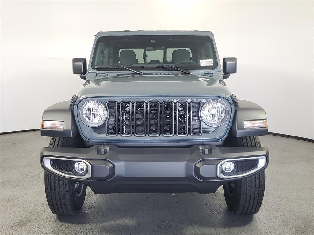 new 2025 Jeep Gladiator car, priced at $39,975