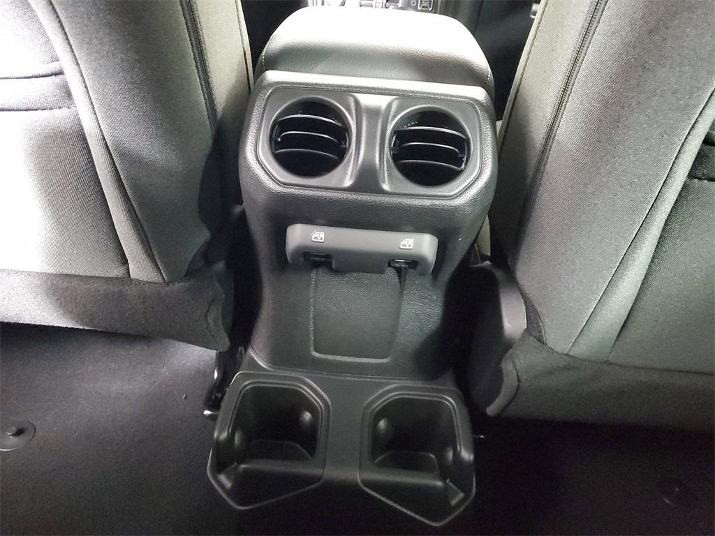 new 2025 Jeep Gladiator car, priced at $39,975