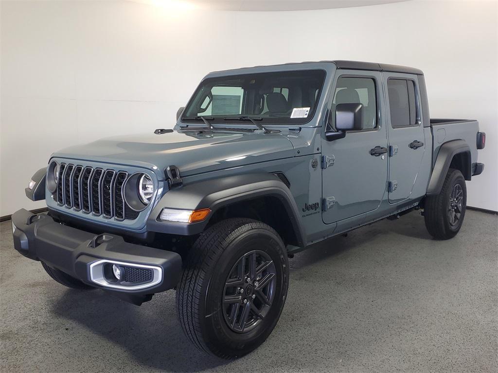 new 2025 Jeep Gladiator car, priced at $39,975