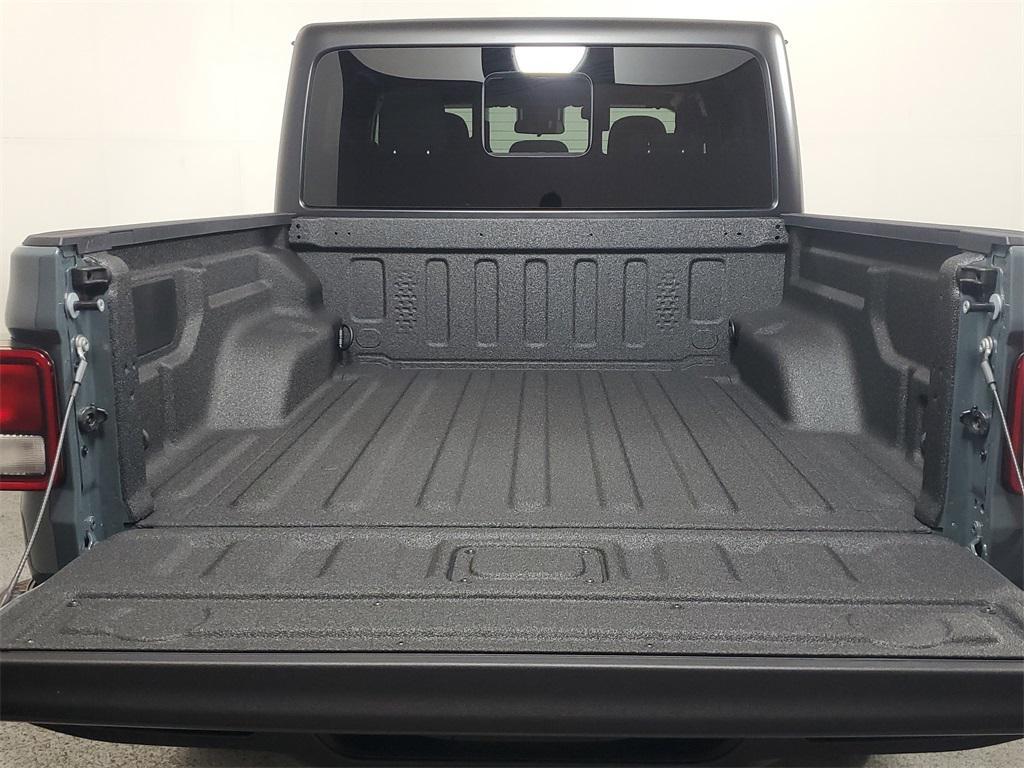 new 2025 Jeep Gladiator car, priced at $39,975