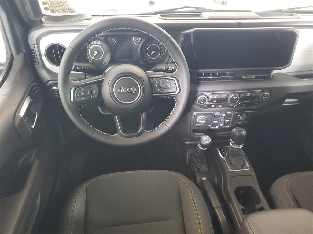 new 2025 Jeep Gladiator car, priced at $39,975